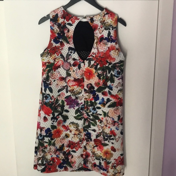 Designer Short Dress - Picture 2 of 6